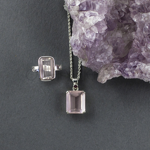 Rose Quartz Ring 